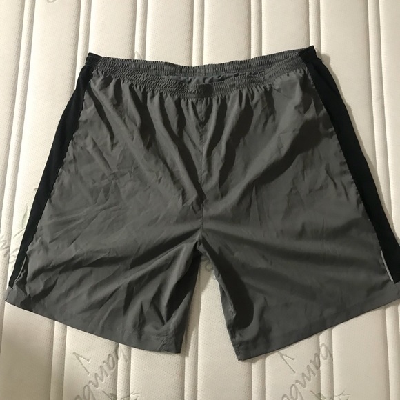 nike shorts foot locker
